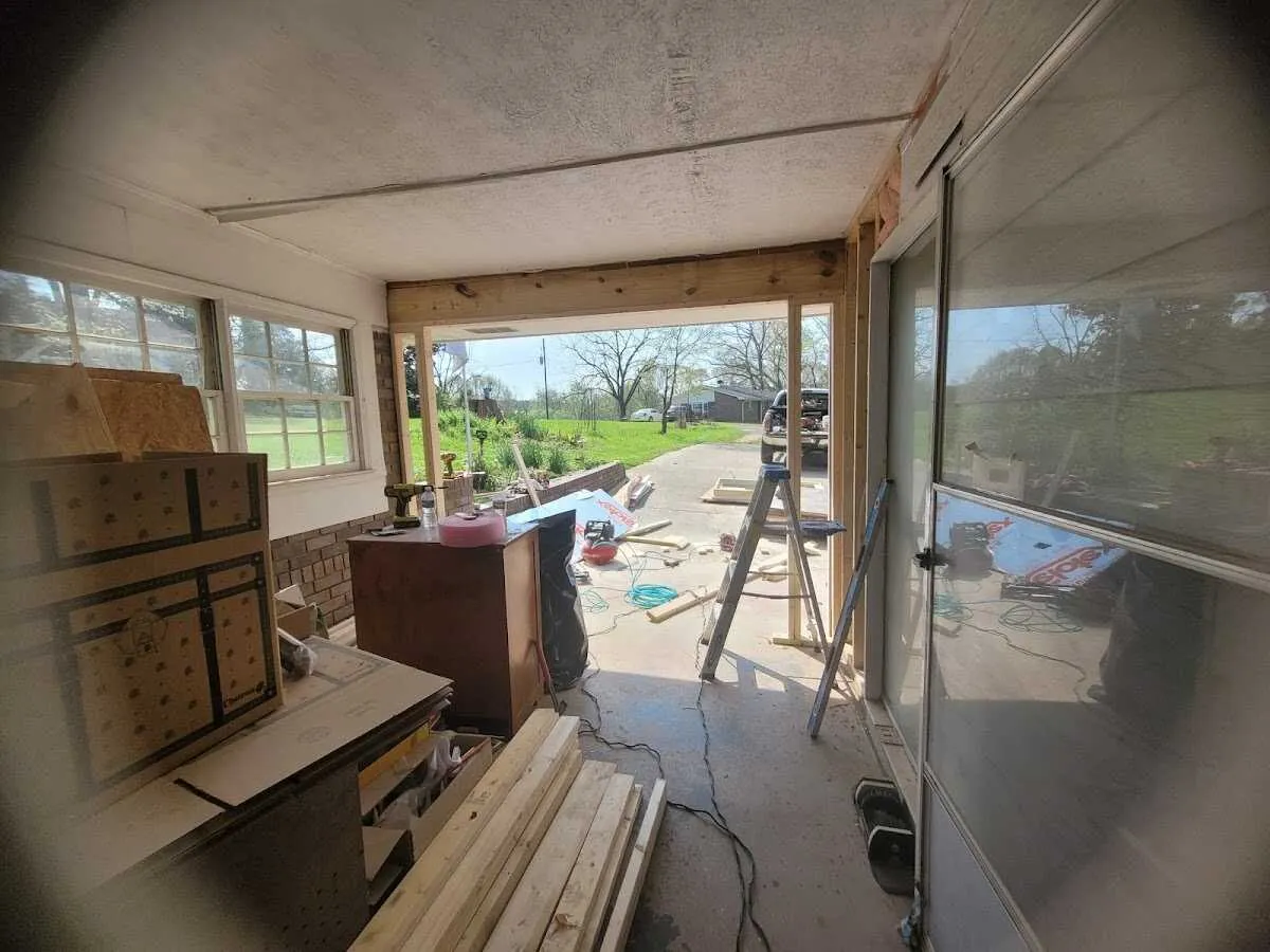 Air movers and dehumidifier for Water Mitigation Services in Lansdowne